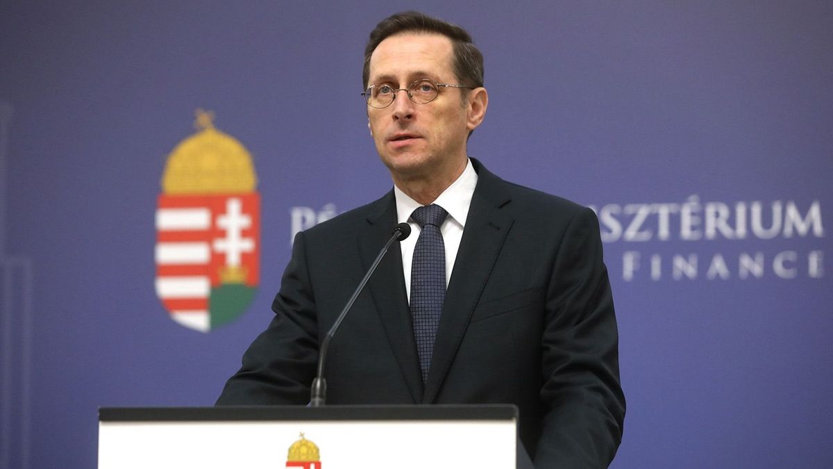 Varga Mihály: nem új adókkal kell harcolni a gazdasági nehézségek ellen 