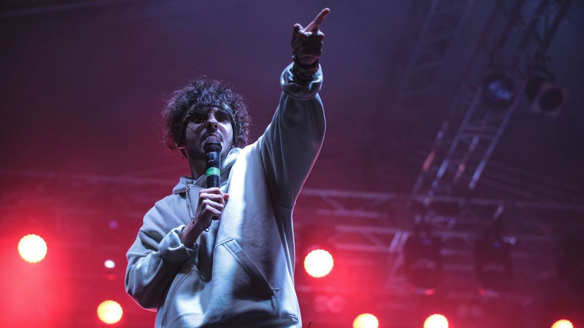 Megrohanták a jegyirodákat Azahriah rajongói – teltházas lehet a harmadik Puskás Aréna-koncert