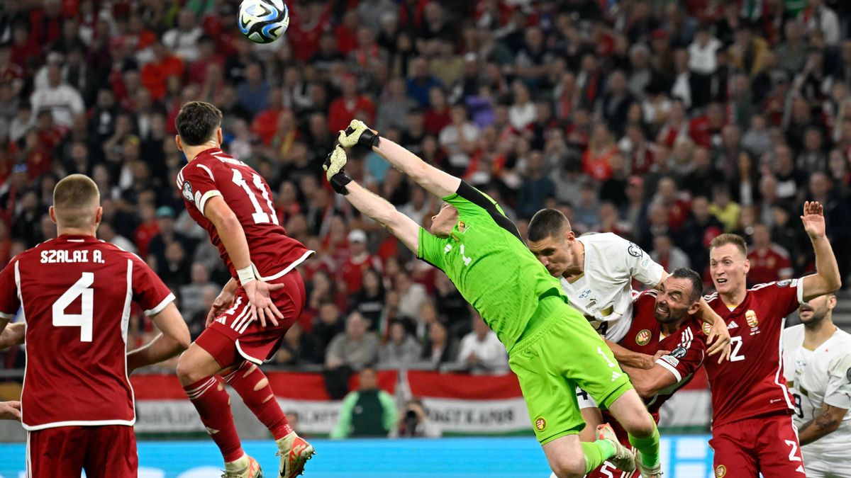 EB-selejtező - Magyarország itthon is megverte a szerb csapatot