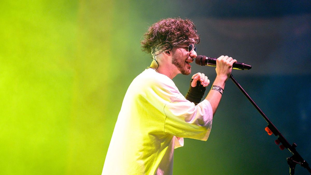 Összeomlott a jegyértékesítés Azahriah második Puskás Aréna koncertjére – online és élőben egyaránt