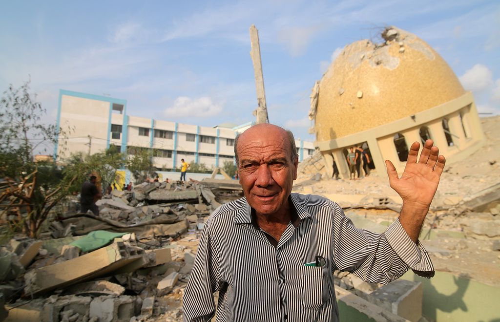 Middle East News - October 8, 2023October 7, 2023: Khan Yunis, Gaza Strip: Palestinian cross the Gaza-Israel border fence in Khan Yunis, in the southern Gaza Strip. Since dawn a large number of rockets were fired from Gaza into Israel while Hamas also launched a surprise incursion into southern Israel on Saturday. gazawar2October 8, 2023, Khan Younis, Gaza Strip, Palestinian Territory: Palestinians inspect the ruins of a building destroyed in Israeli airstrikes in Khan Younis in the southern of Gaza strip, on October 8, 2023. Fighting between Israeli forces and the Palestinian militant group Hamas raged on October 8, with hundreds killed on both sides after a surprise attack on Israel prompted Prime Minister Benjamin Netanyahu to warn they were ''embarking on a long and difficult war. gazawar2