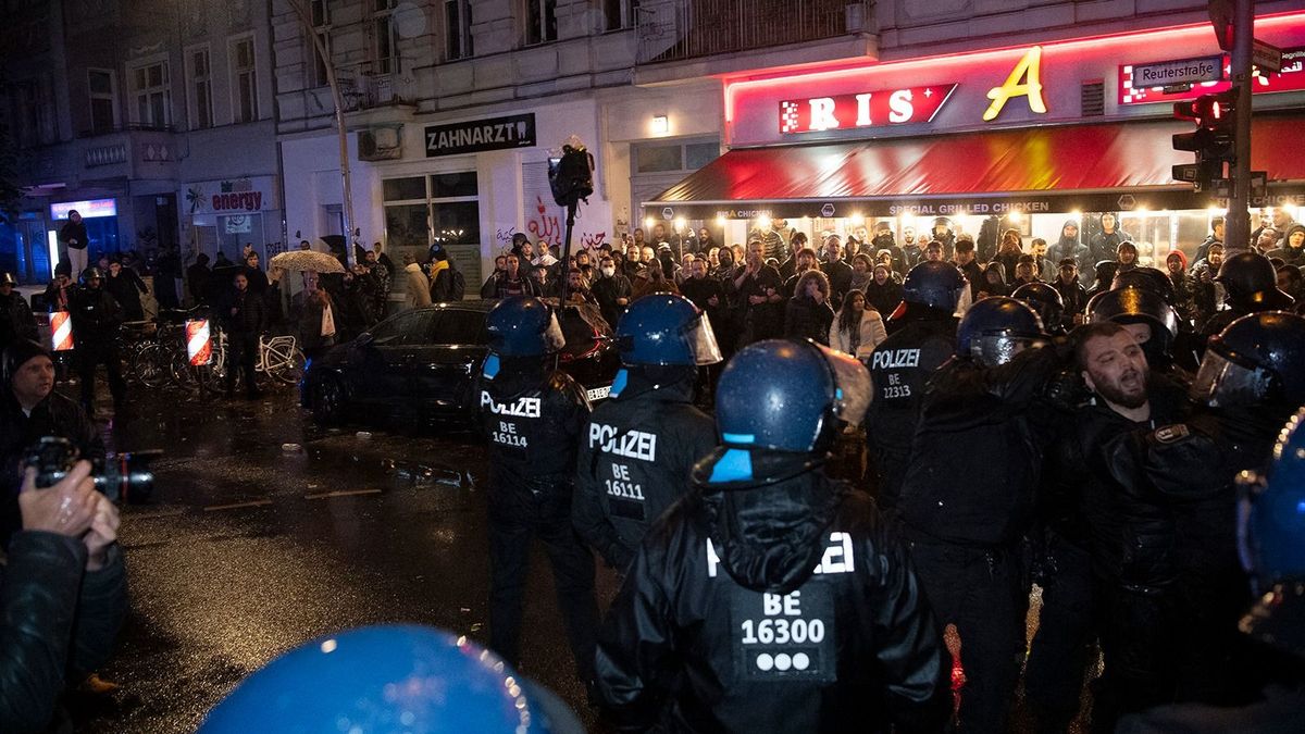 Elborzadtak a német politikusok az ünneplő palesztinokon, brutális válasz jöhet