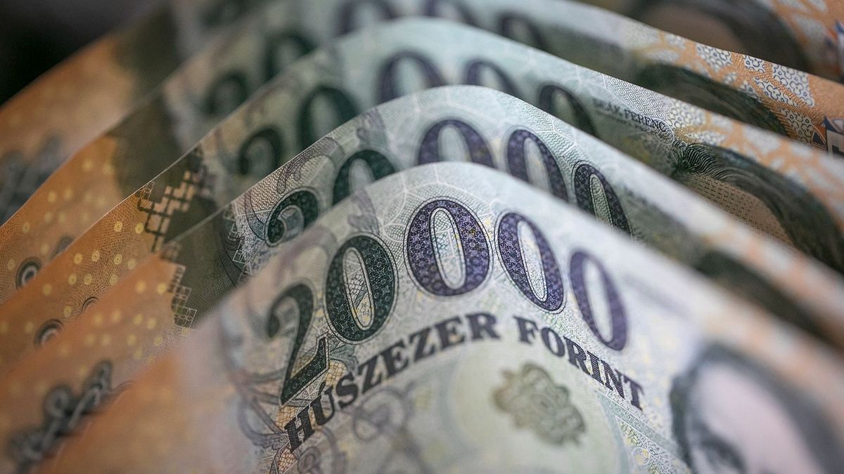 Még mindig az erős oldalon keresi az irányt a forint - kifulladt az OTP