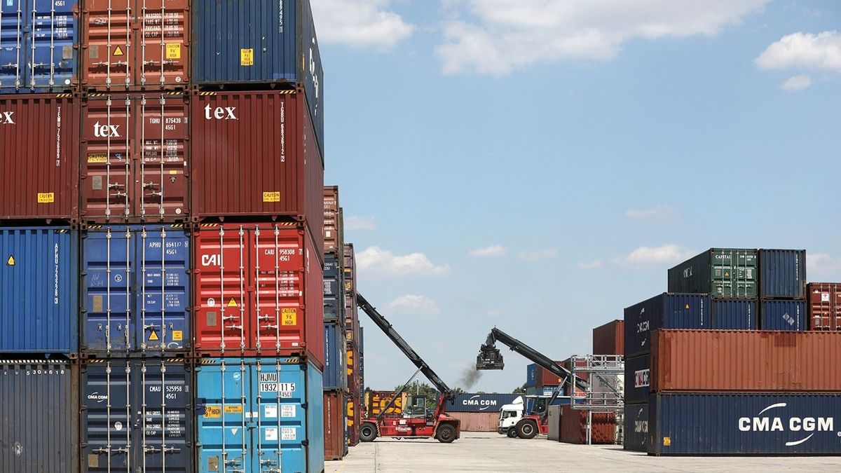 Ha ennek a hírnek nem örül a forint, akkor semminek: bődületes többlet a magyar külkereskedelmi mérlegben