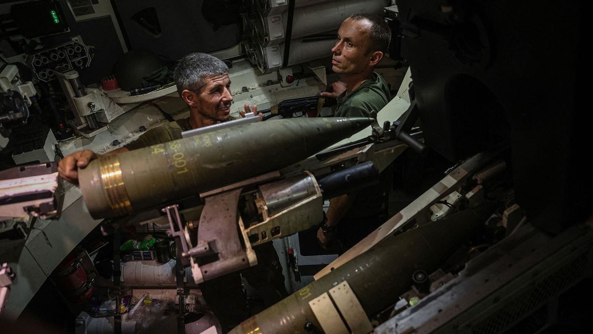 Beletörik az Európai Unió bicskája az Ukrajnának ígért lőszerek legyártásába