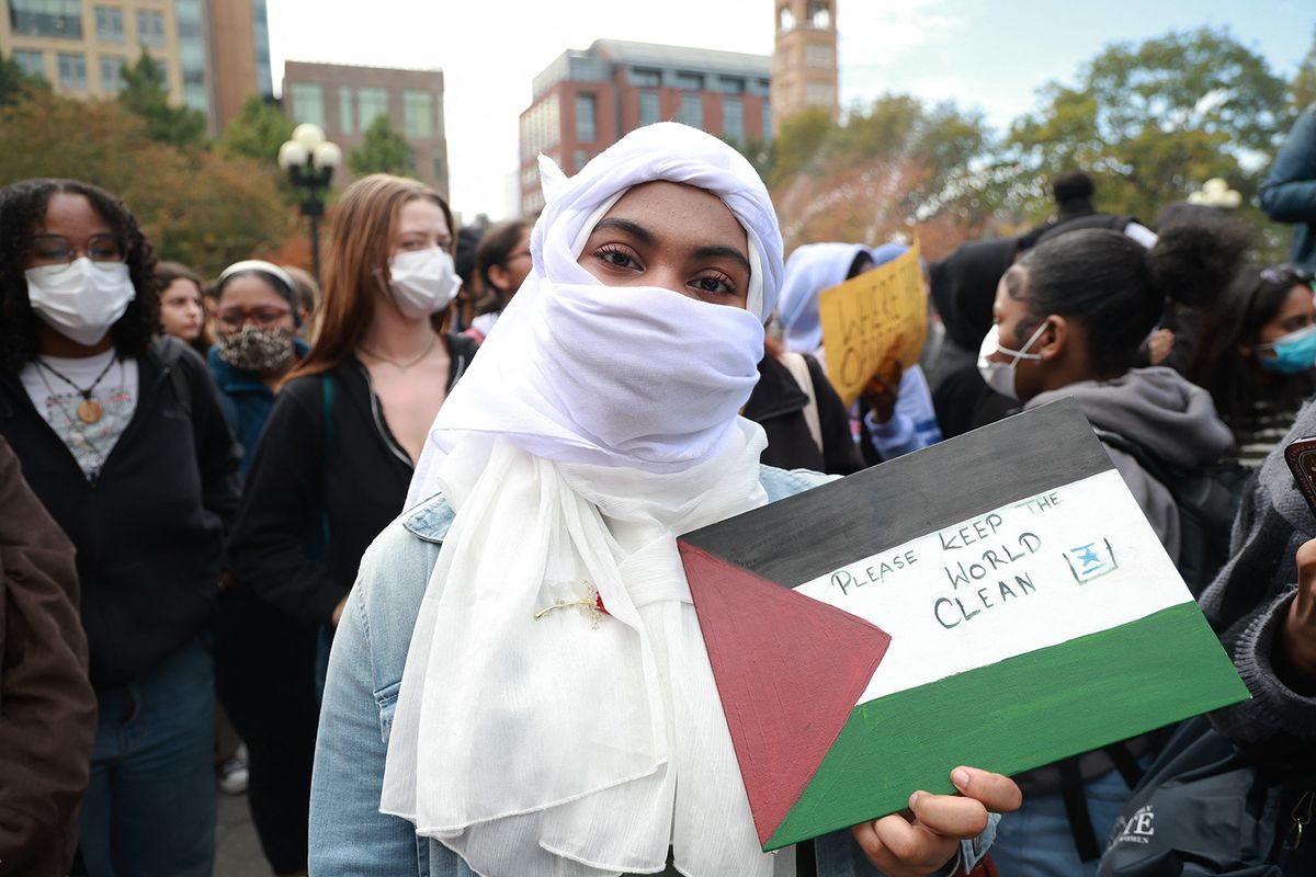 New York University students stage a protest in Washington Square Park to express support for the Palestinian people and call for a cease-fire in the conflict between Israel and Hamas on October 25, 2023. (Photo: Gordon Donovan) (Photo by Gordon Donovan/NurPhoto) (Photo by Gordon Donovan / NurPhoto / NurPhoto via AFP)