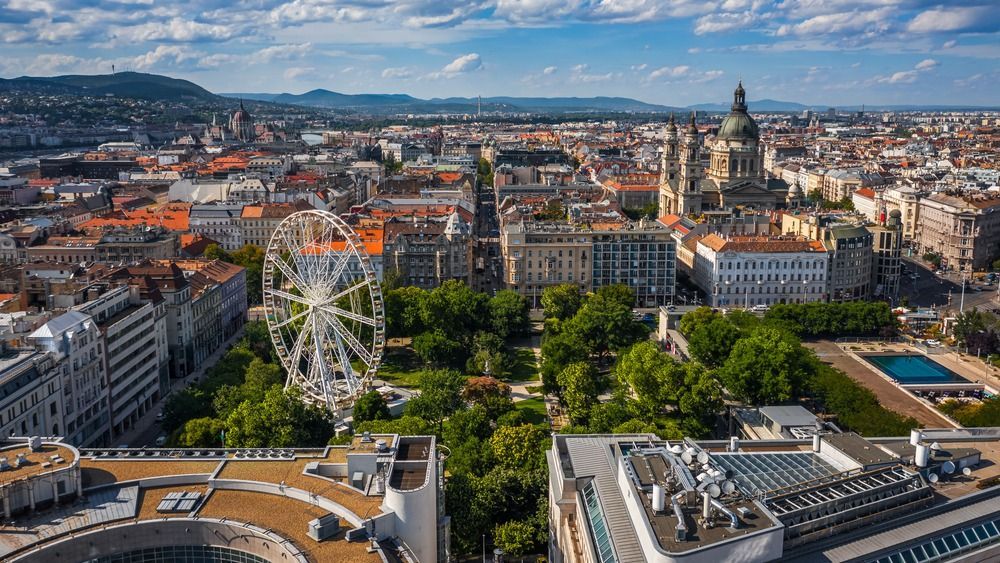 Budapest,,Hungary,-,Aerial,Drone,View,Of,The,Downtown,Of