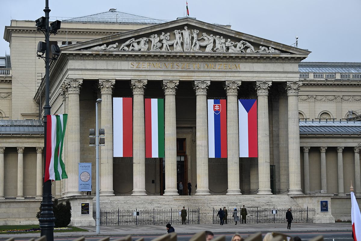 The Museum of Fine Arts, the venue of the Visegrad Four (V4) countries meeting, is pictured at the Heroes Square in Budapest, Hungary on November 29, 2021 prior to their talks. The fourth member of the Visegrad Four (V4) group, Czech Republic's president Milos Zeman, will take part via video online connection from Prague, due to his ailment. (Photo by Attila KISBENEDEK / AFP)