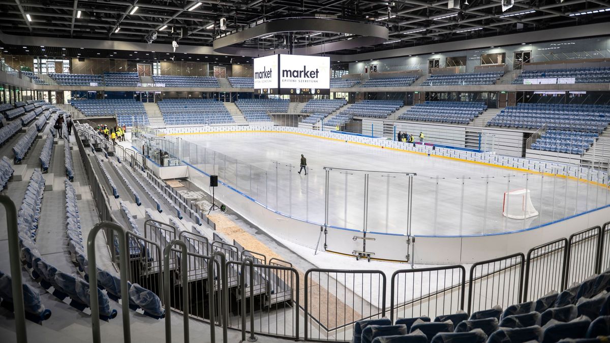 Ezért nem játszik még az Alba Arénában a hokiválogatott