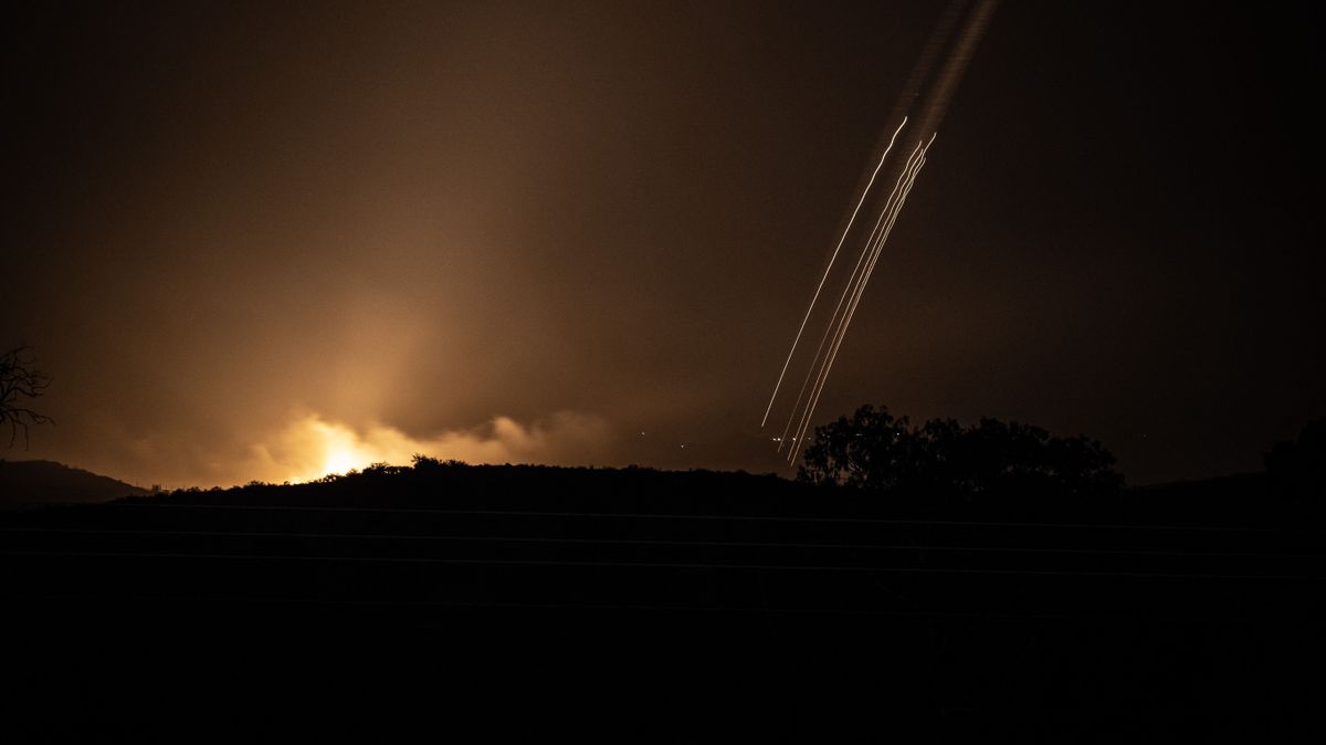 Izrael több mint 10 ezer bombát dobott le Gáza városra, a hadsereg már a küszöbön áll