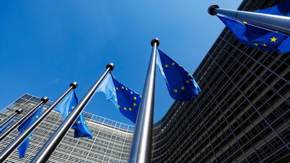 Az EU egyre több pénzt kér és egyre többet kritizál