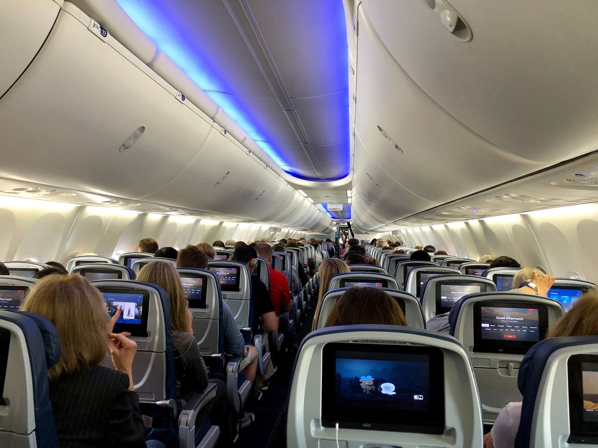 Sacramento,,Ca,,Usa,-,Apr,18,,2019:,Delta,Airlines,Aircraft