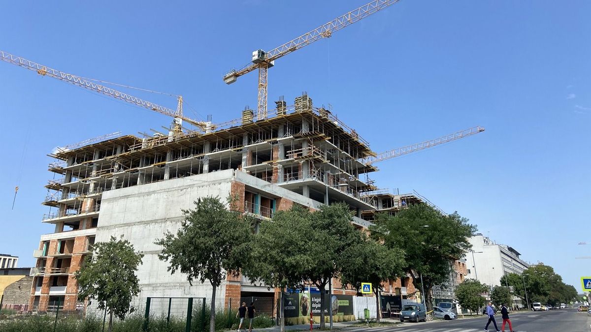 Lakásépítések: még kevesebb lakás építését tervezik, mint az első félévben