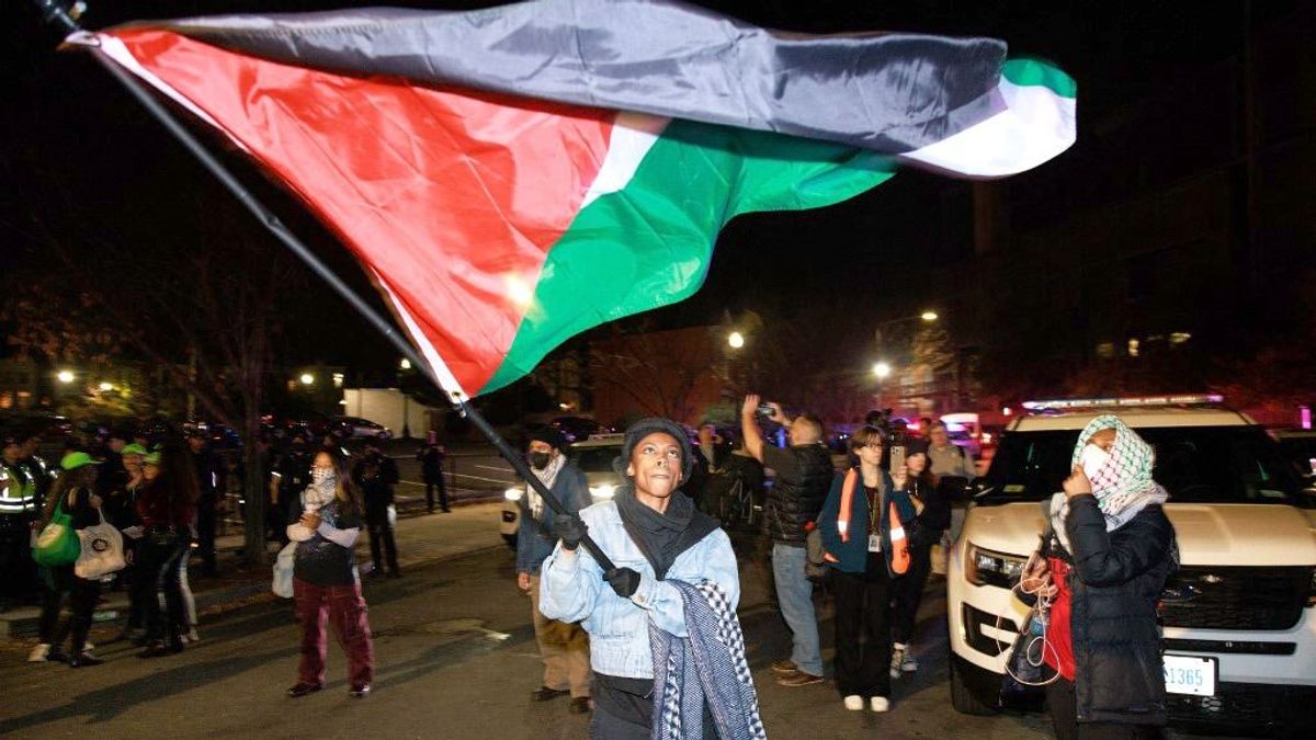 Összecsaptak a rendőrökkel a palesztinpárti tüntetők Washingtonban