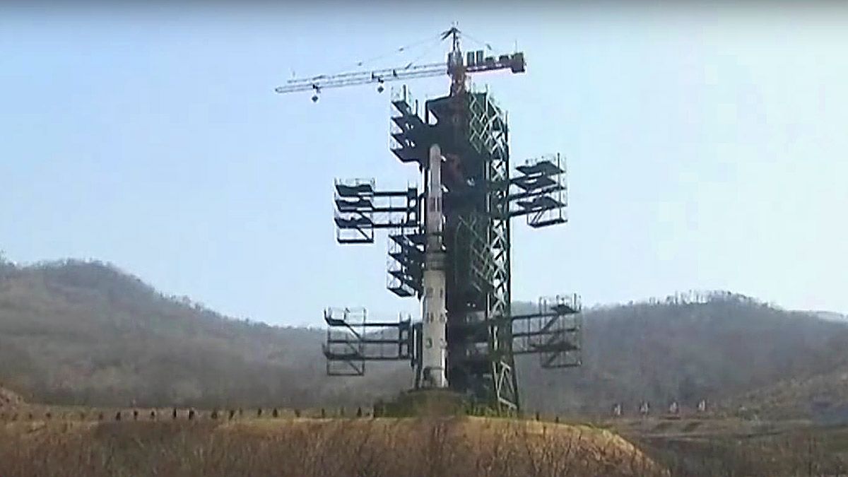 Észak-Korea megszegte az ENSZ-megállapodást: kémműholdat küldött az űrbe