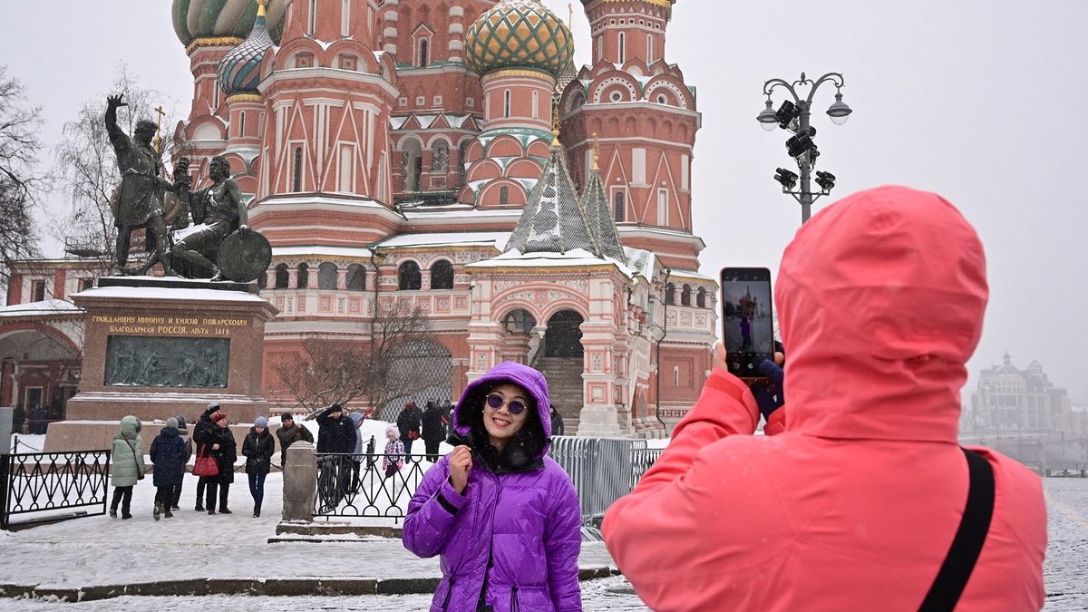 Hűségeskühöz kötheti a külföldiek beutazását Oroszország