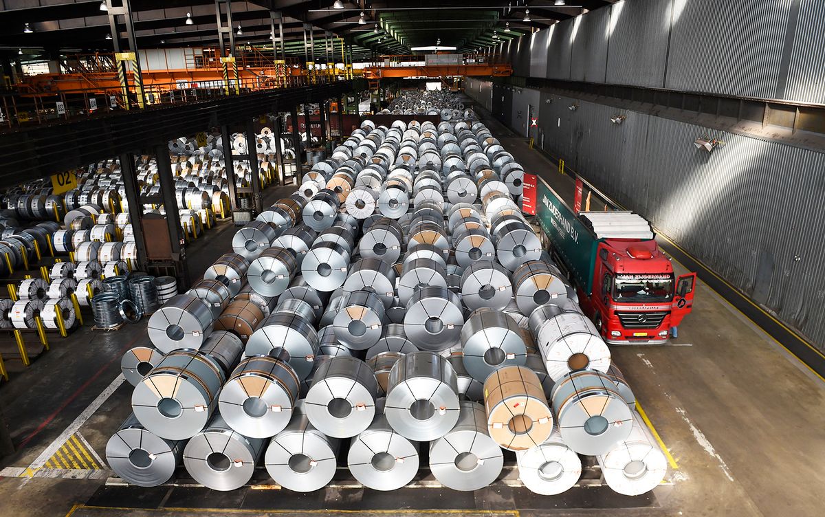 Coils are stored for delivery at the production site of German steel technology group Salzgitter AG in Salzgitter March 17, 2015. The company will present its annual report on March 27, 2015.     AFP PHOTO / TOBIAS SCHWARZ (Photo by TOBIAS SCHWARZ / AFP)