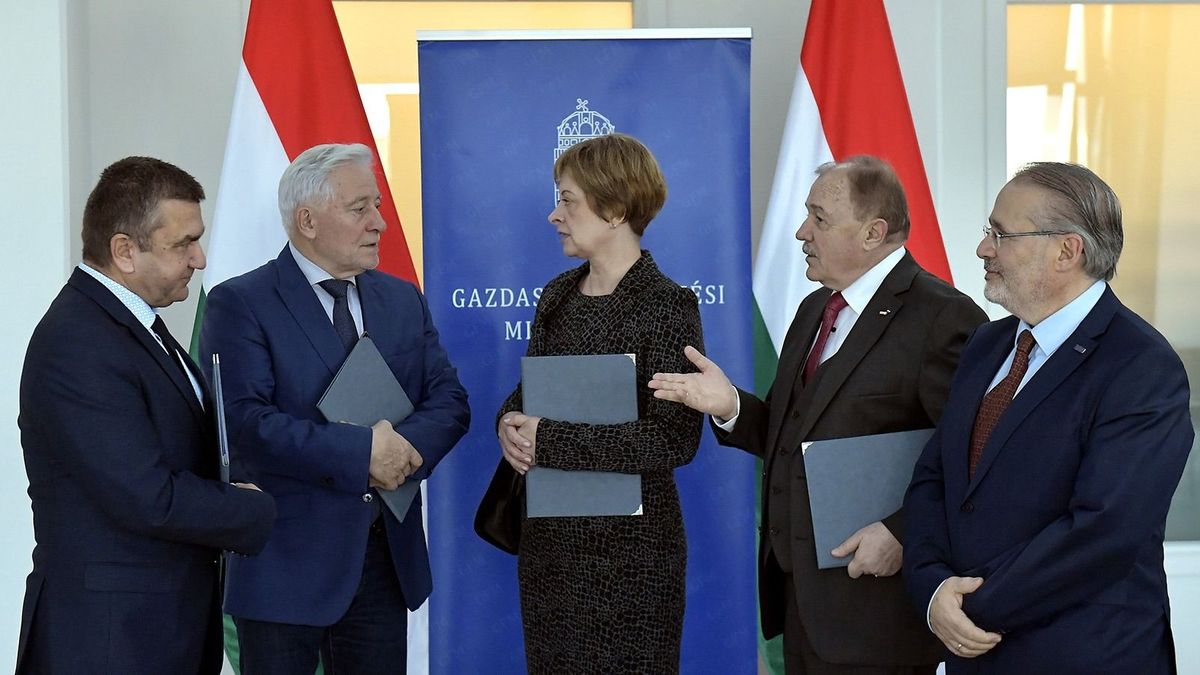 Liga Szakszervezetek: szó sem volt a garantált bérminimum megszüntetéséről