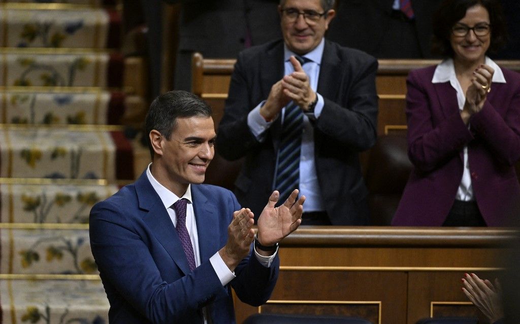Spain's minority left-wing coalition government secures a vote of confidence from parliament