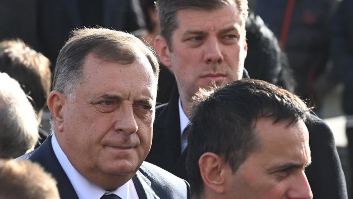 PÁSZTOR István; DODIK, Milorad