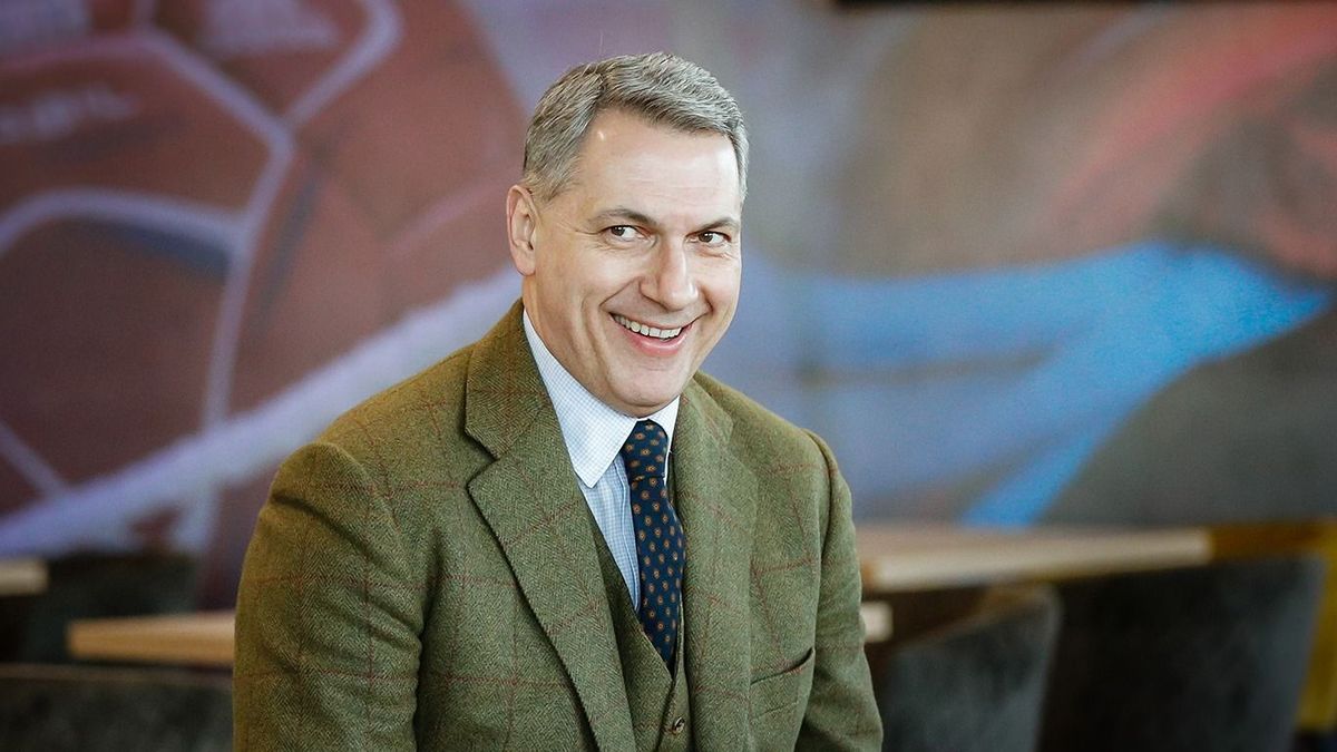 Óriási bejelentést tett Lázár János: ingyenessé tennék a 14 éven aluliaknak a tömegközlekedést