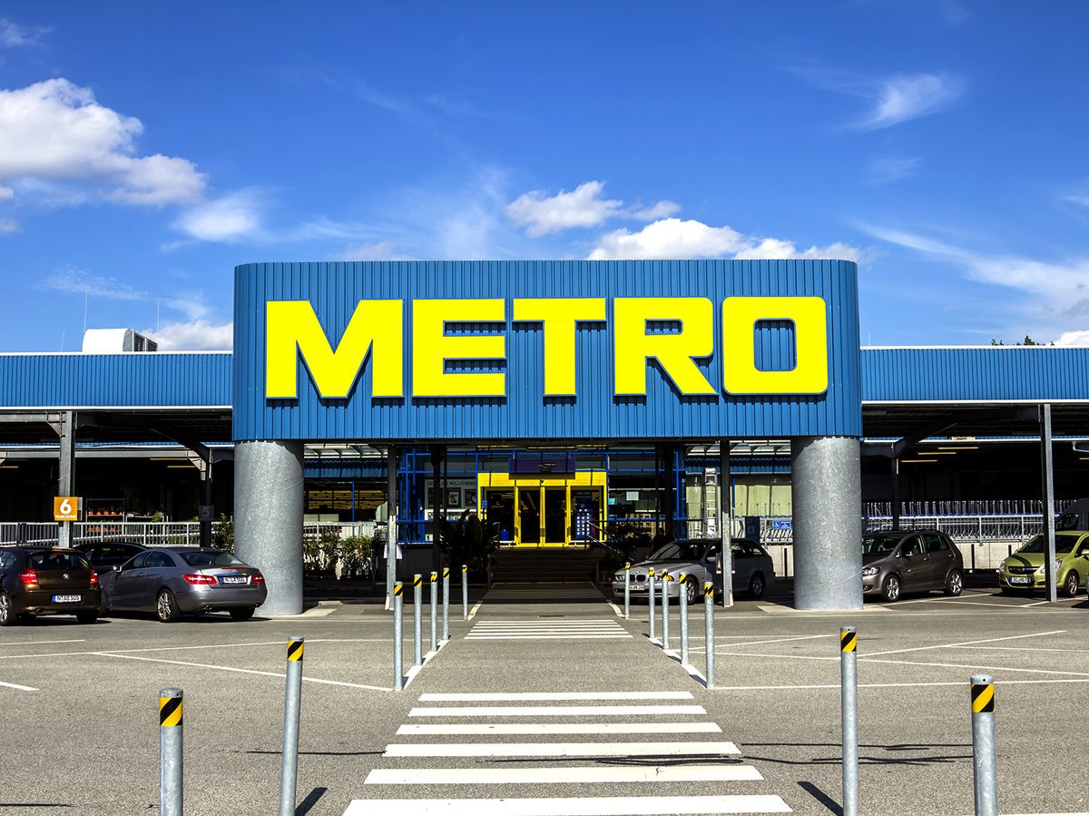 Nurnberg,,Germany,-,July,29,,2017:,Metro,Logo,,Facade,Of