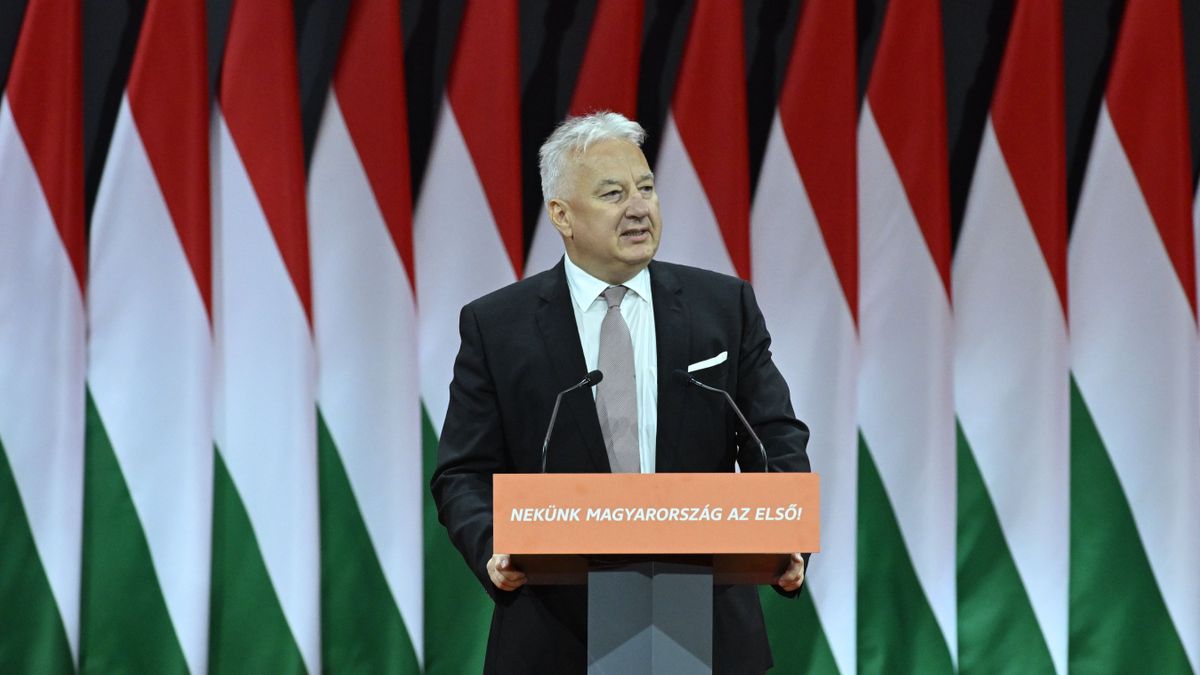 Semjén Zsolt: Nem adunk ki Ukrajnának menekülteket!