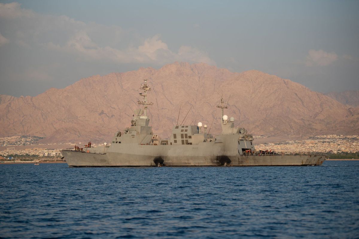 Israel deploys warships in Red Sea
izraeli háború