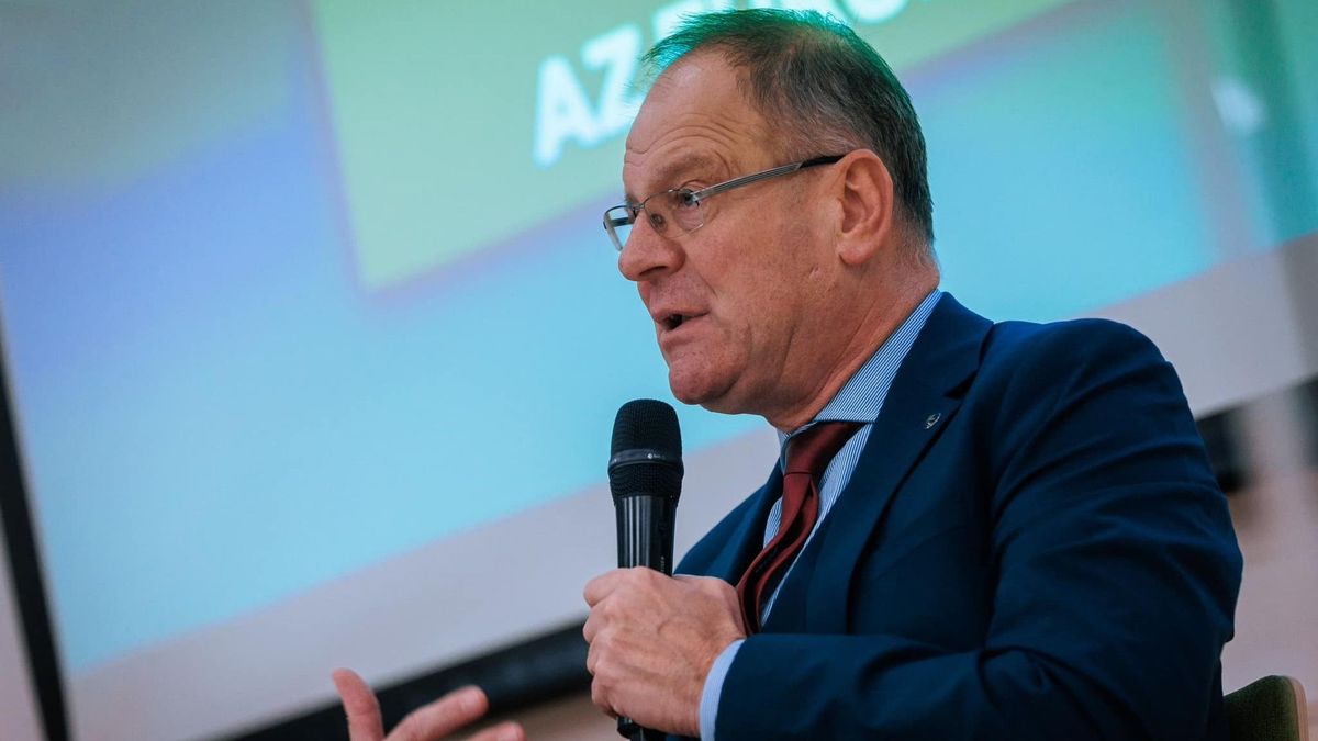 Navracsics: Az Európai Bizottság lépjen túl a politikai félelmein!