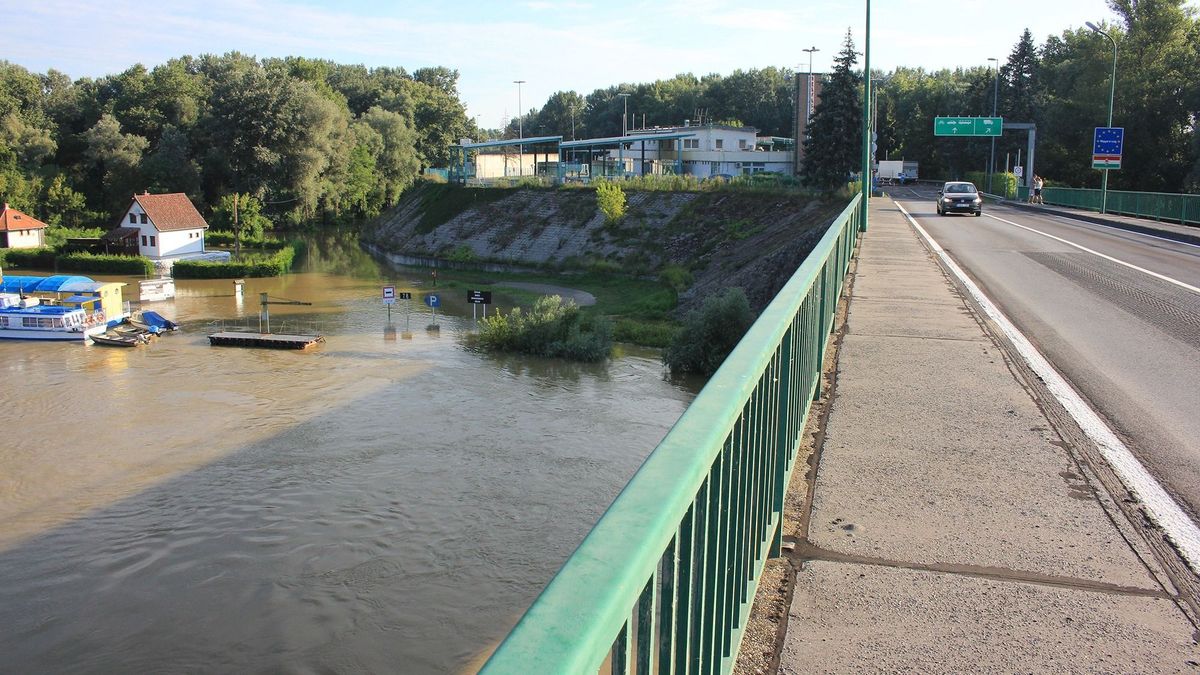 Megszólaltak a vészszirénák a Drávánál