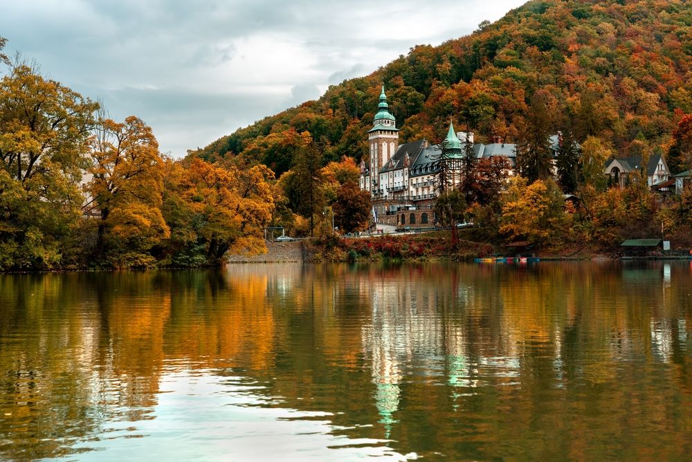 Autumn,At,Hámori,Lake,In,Miskolc,Lillafüred,With,The,Palace