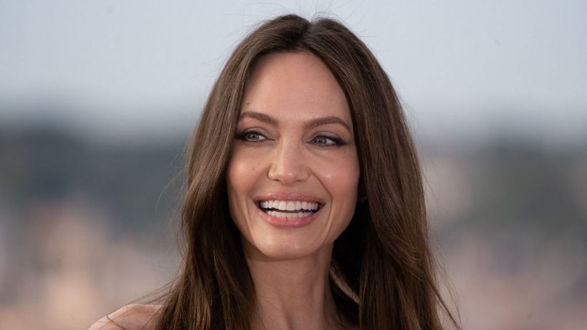 Friss felvételek Angelina Jolie budapesti forgatásáról – videó