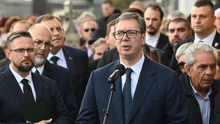 PÁSZTOR István; VUCIC, Aleksandar