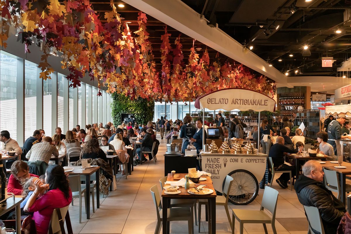 New,York,,Usa,-,October,19,,2018,:,Eataly,-NEW YORK, USA - OCTOBER 19, 2018 : Eataly - Italian food restaurant  in Westfield World Trade Center Mall in Lower Manhattan, New York, USA.