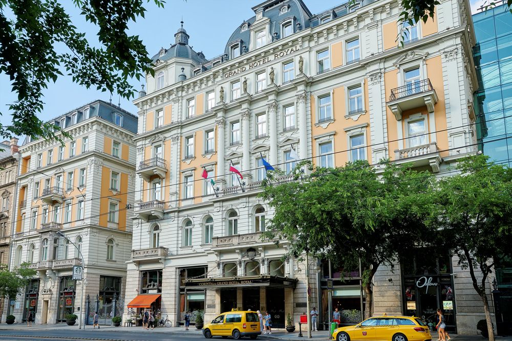 Budapest,,Hungary,-,June,3,,2017:,Exterior,Of,Corinthia,Hotel