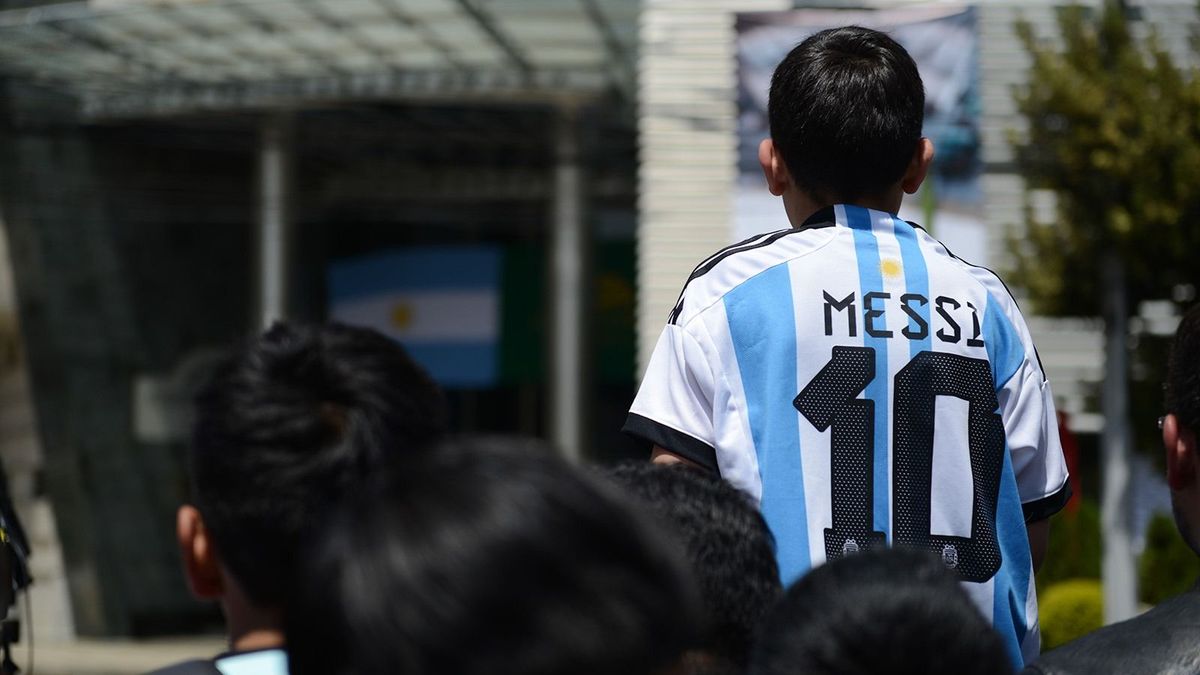 Messi meze lehet a legértékesebb sportrelikvia - a Sotheby's 10 millió dollárnál is többet remél