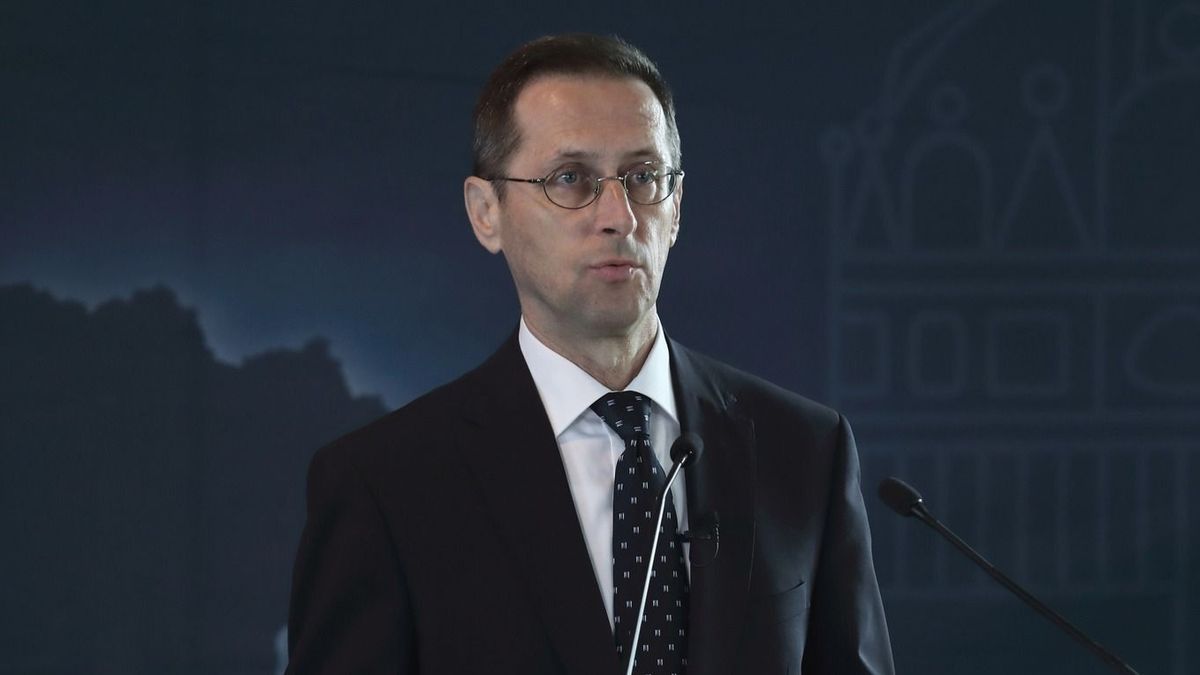 Varga Mihály: a gazdaság motorjának kell lenniük az egyetemeknek