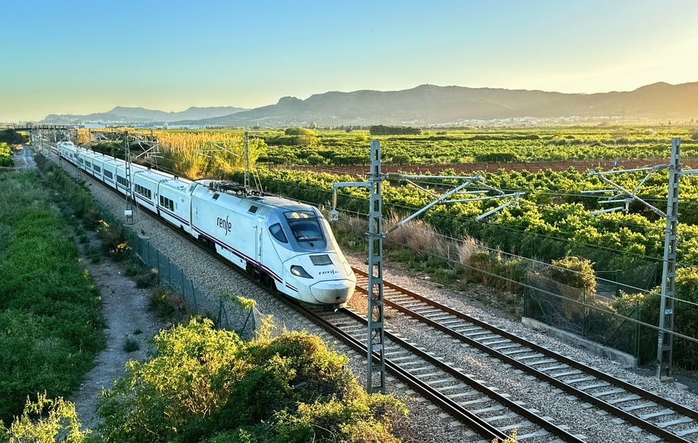 High-speed,Ave,Train,In,Motion,On,Valencia,High-speed,Railway.,Spanish