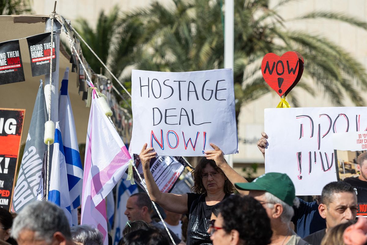 Israelis march from Tel Aviv to Jerusalem in demand of prisoner exchange
