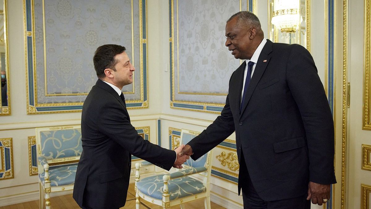 Amerikára hosszú távon számíthat Ukrajna - közölte a hadügyminiszter