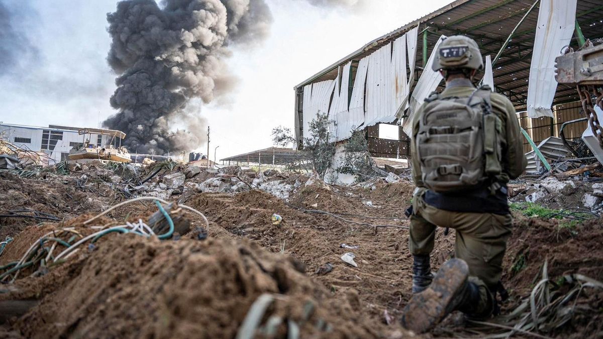 Az IDF felperzseli Gázát, miközben a Hezbollah Libanonból lövi rakétákkal Izraelt