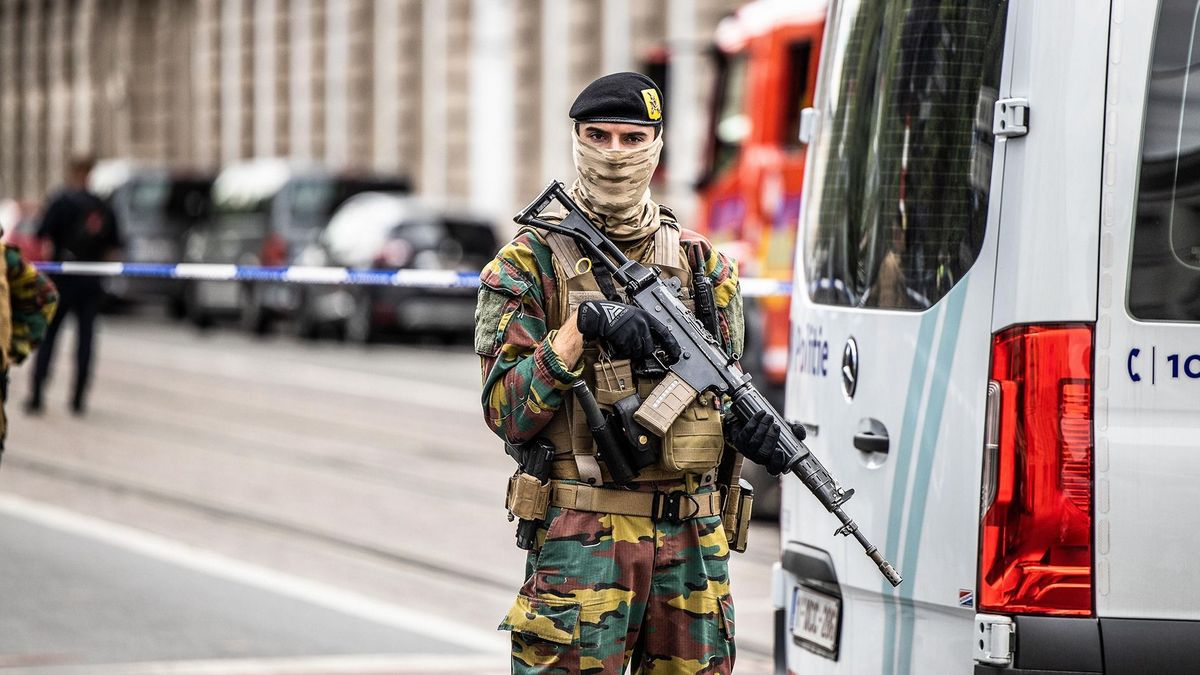 Ukrajna miatt, háború esetén Belgium csak kövekkel tudna dobálózni – mutatott rá a visszavonult tábornok