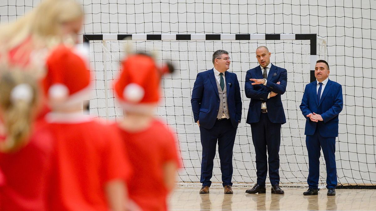 A sport által mindenkinek jobb lesz az élete – mondta az államtitkár a 2 milliárdos csarnok avatóján