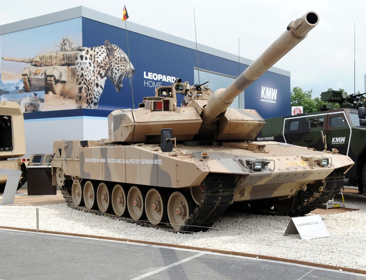 FRANCE-DEFENCE-COMPANY-GERMANY-LEOPARD
The battle tank Leopard 2 A7 is presented by German Krauss-Maffei Wegmann (KMW) on June 14, 2010 at Eurosatory 2010 in Villepinte near Paris. Eurosatory 2010, which runs from June 14-18, is an international defence and security exhibition.  AFP PHOTO  ERIC PIERMONT (Photo by ERIC PIERMONT / AFP)