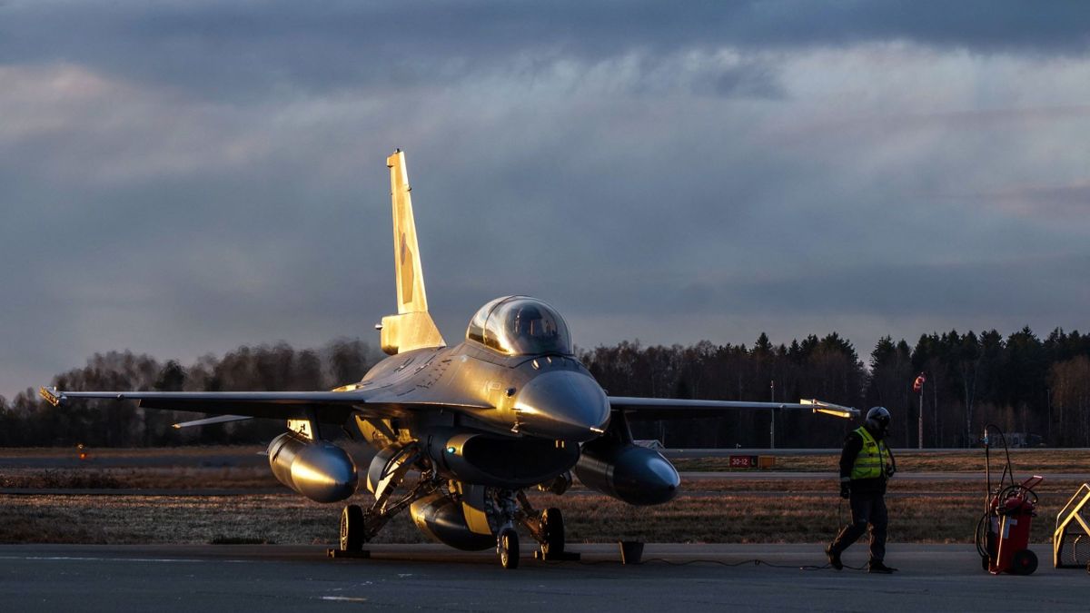Az orosz–ukrán háború 668. napja – Már meg is érkeztek az első F-16-osok Ukrajnába?