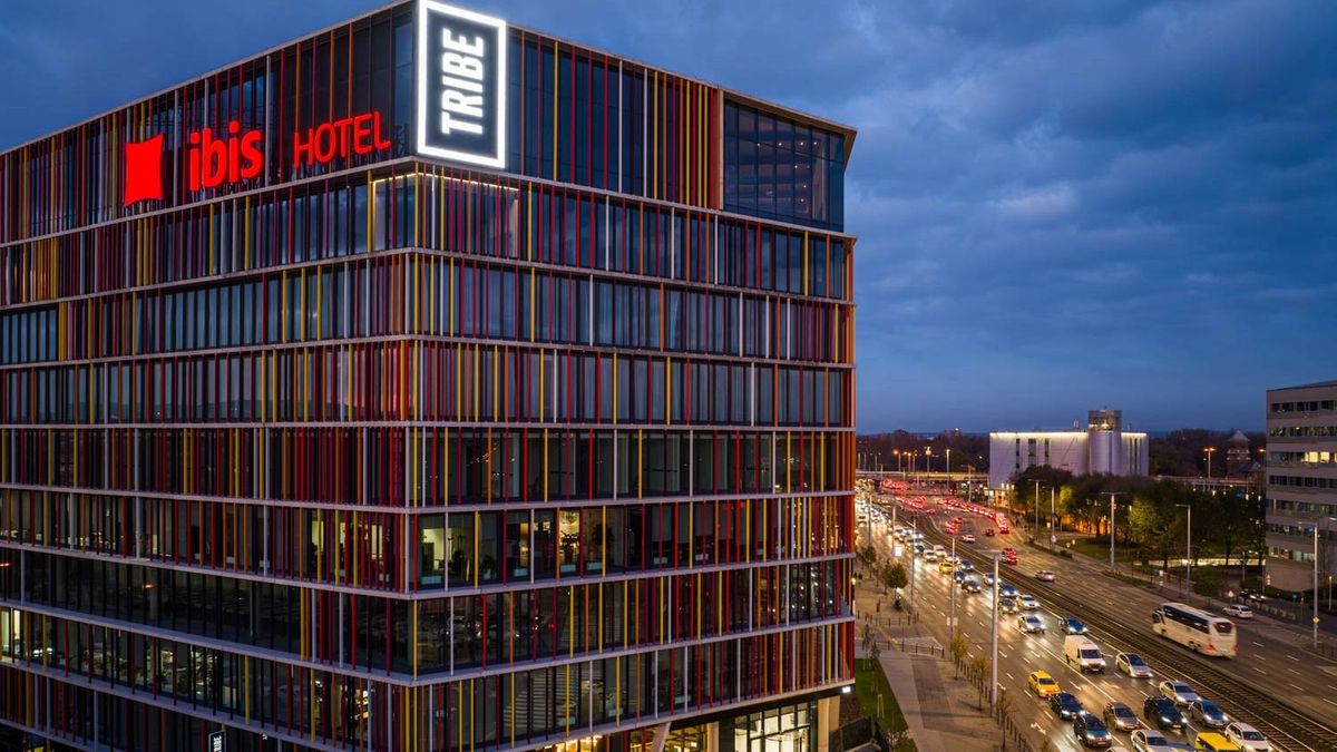 Új luxusszálloda nyílik a Ferencváros stadionja mellett