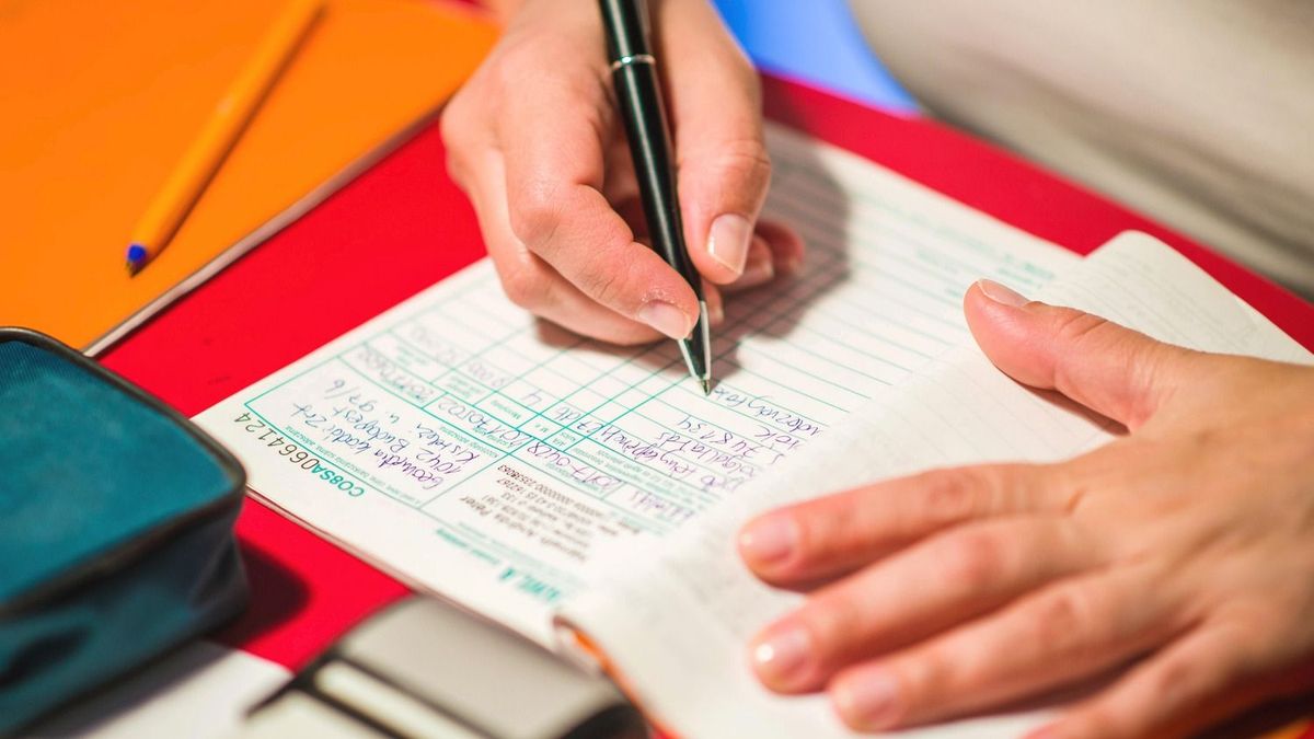 Fellélegezhetnek a magyar vállalkozások: nem lesz kötelező az elektronikus számlázás – egyelőre