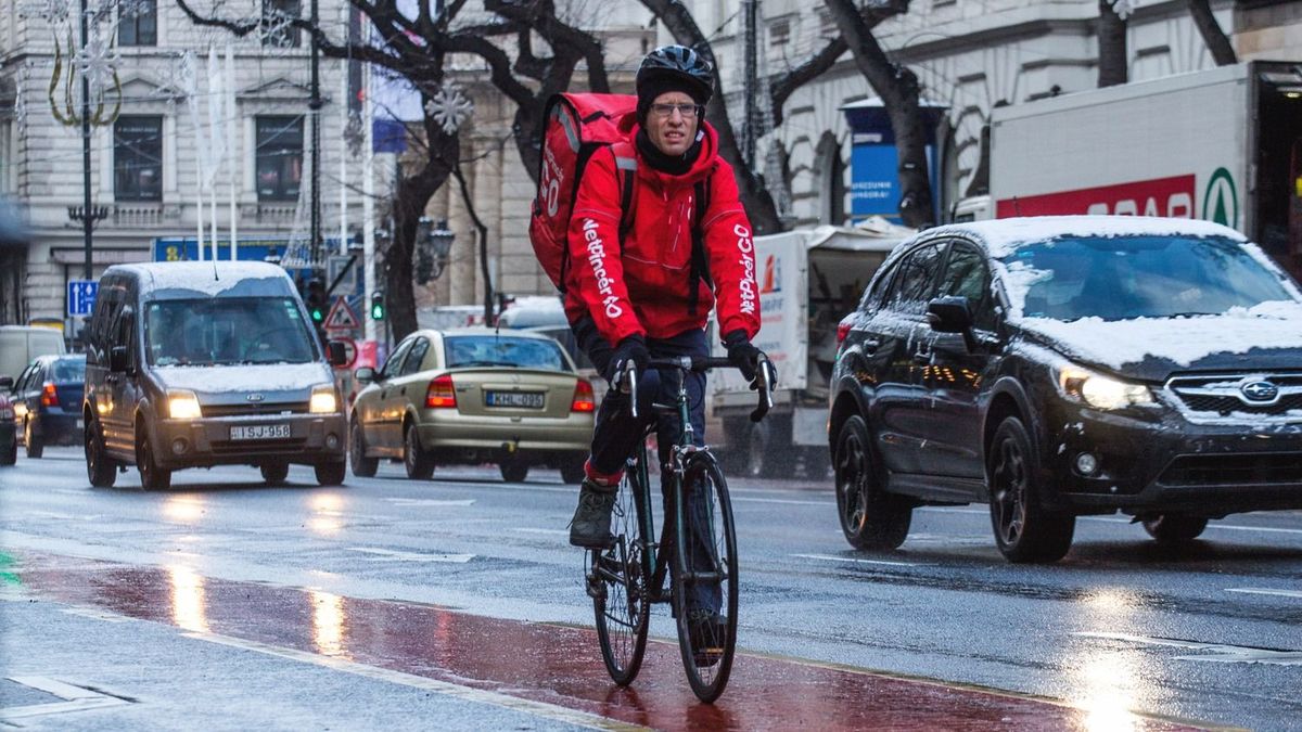 Meggyötörte az országot a havazás, több százszor riasztották a tűzoltókat az éjjel