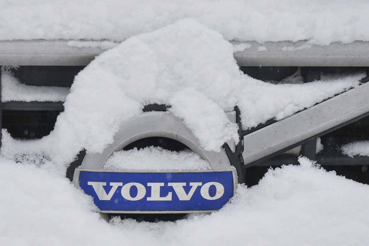 Volvo logo seen on a Volvo car covered with snow in downtown Edmonton. On Friday, January 7, 2022, in Edmonton, Alberta, Canada. (Photo by Artur Widak/NurPhoto) (Photo by Artur Widak / NurPhoto / NurPhoto via AFP)