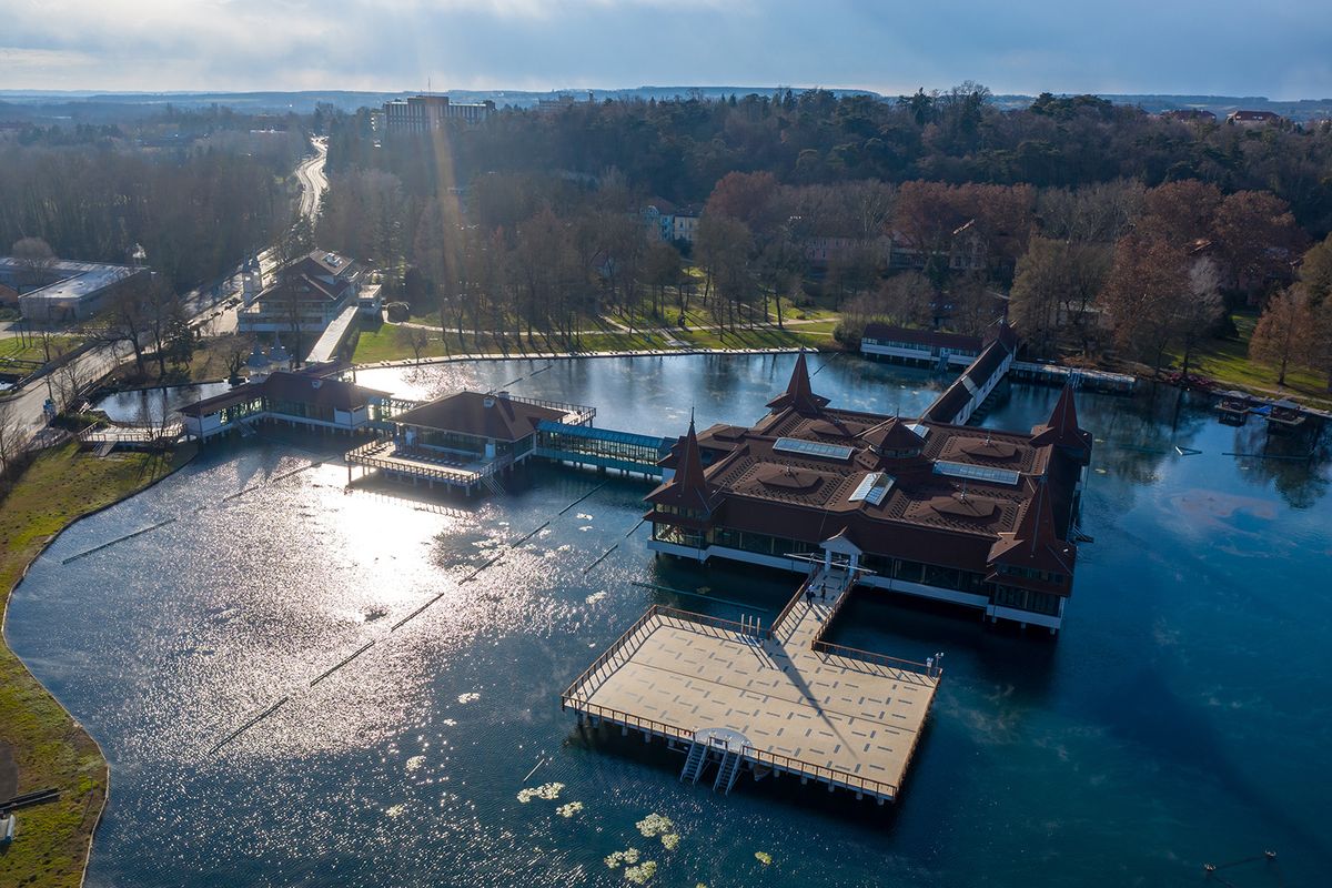 Hungary,,Heviz,,The,Unique,Natural,Thermal,Water,Lake,Aerial,View